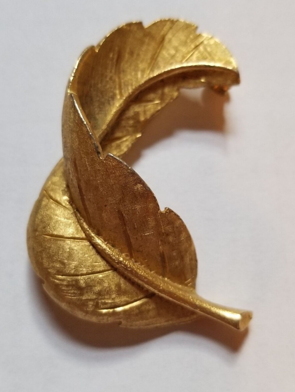 Vintage BSK Gold Tone Twisted Leaf Brooch Pin